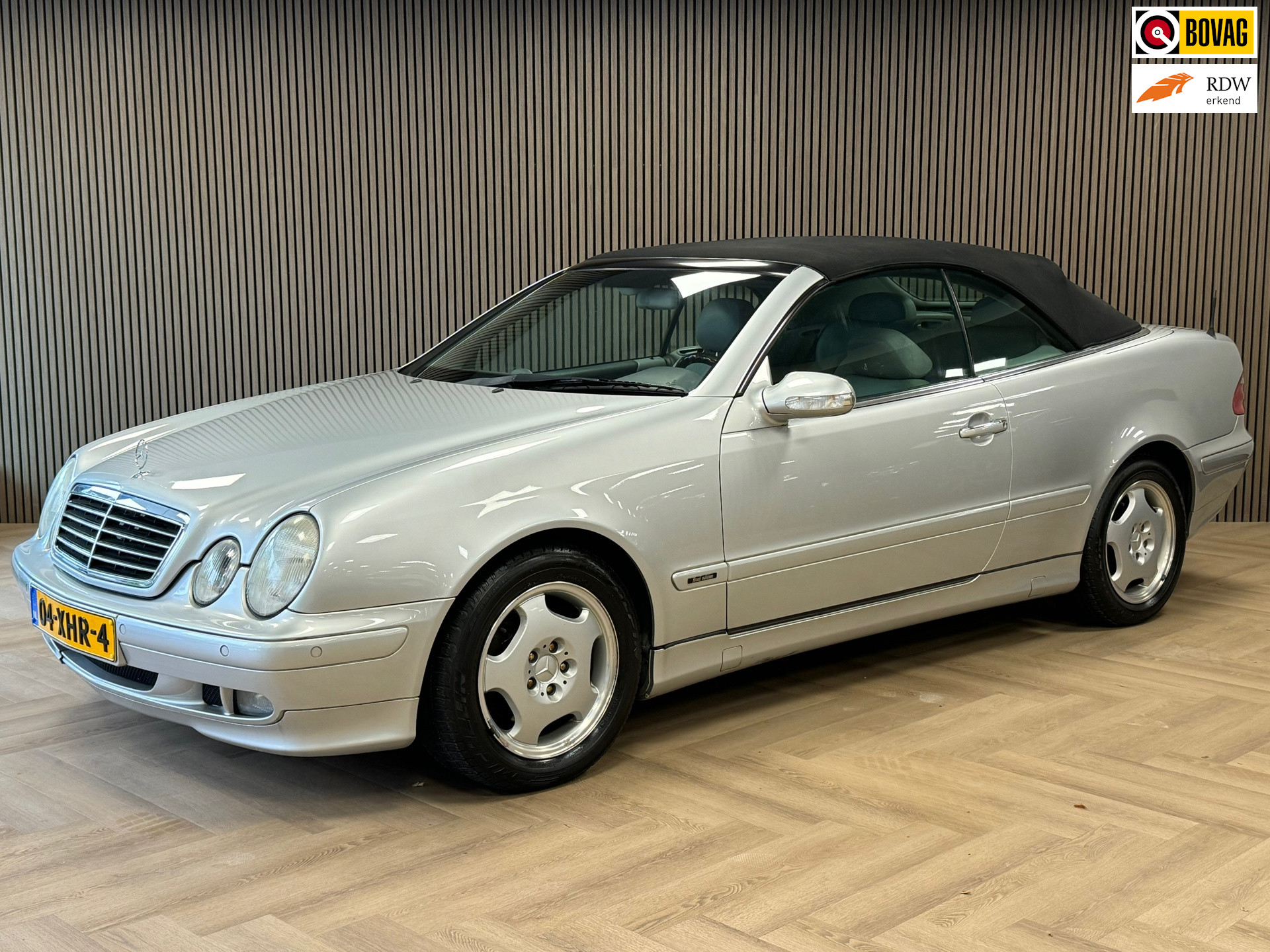 44500352-23.jpg