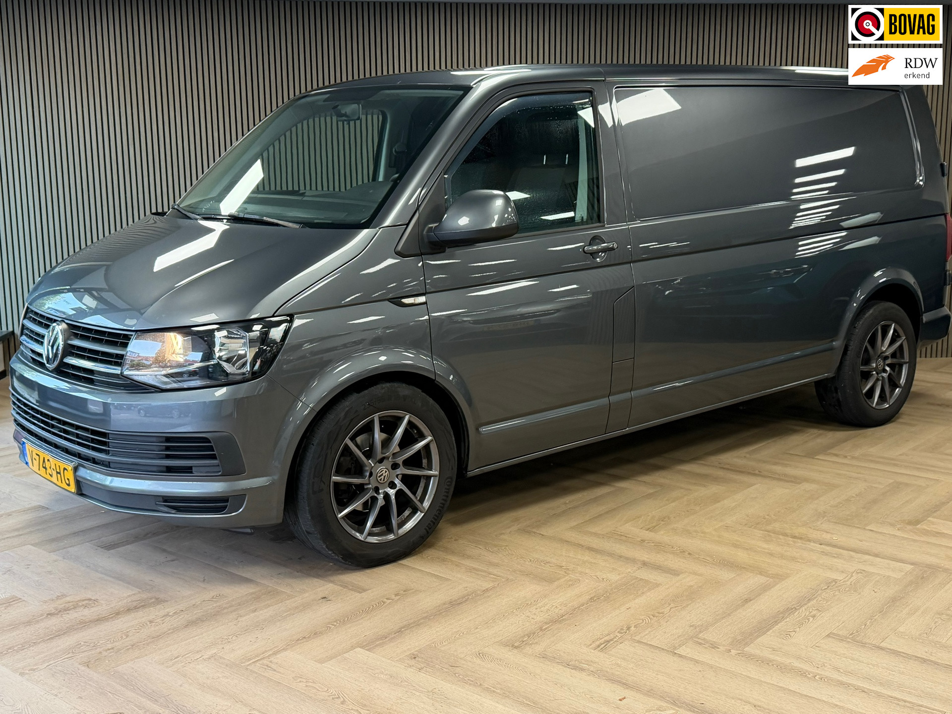 48001669-25.jpg