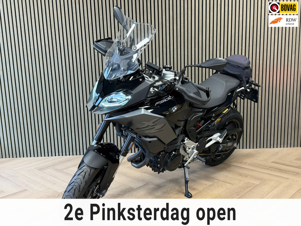 52635787-36.jpg