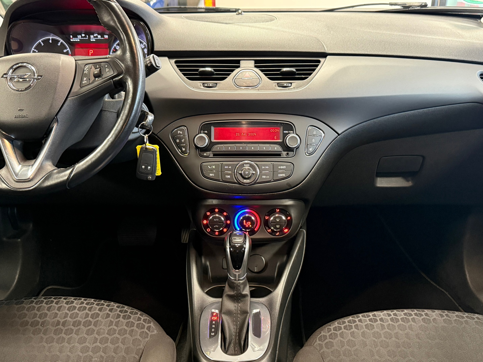 48668276-14.jpg